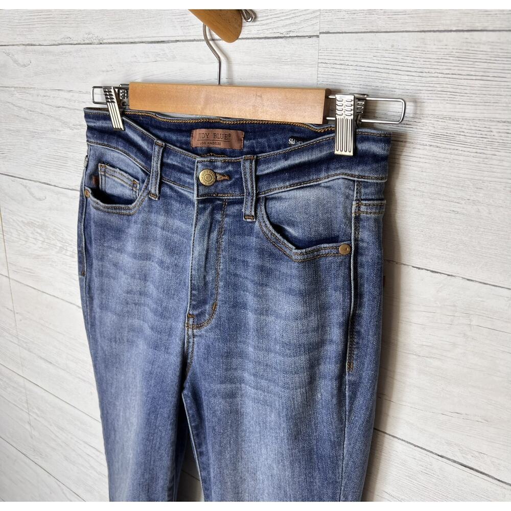 Judy Blue Jeans Womens Size 7/28 Medium Wash Skinny Fit Capri Stretch Comfort - Picture 7 of 16